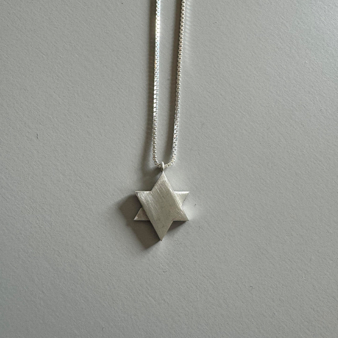 שרשרת מגן דוד מדרגות