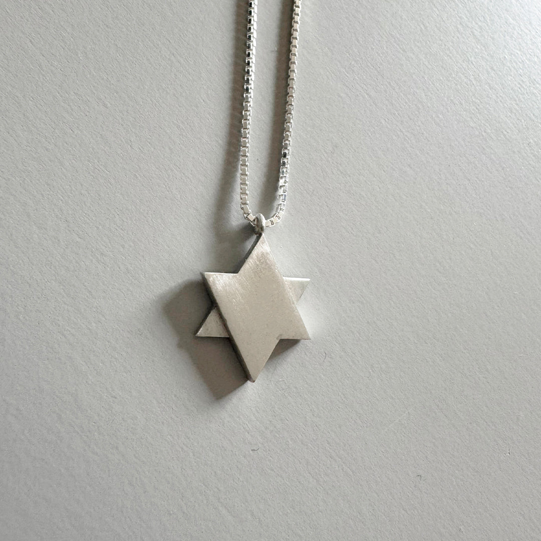 שרשרת מגן דוד מדרגות