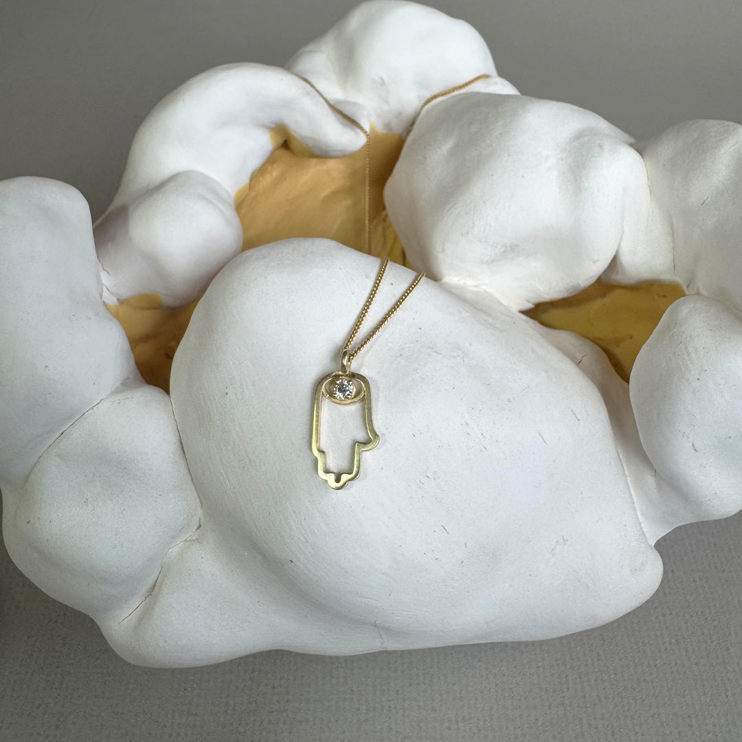 שרשרת חמסה ויהלום