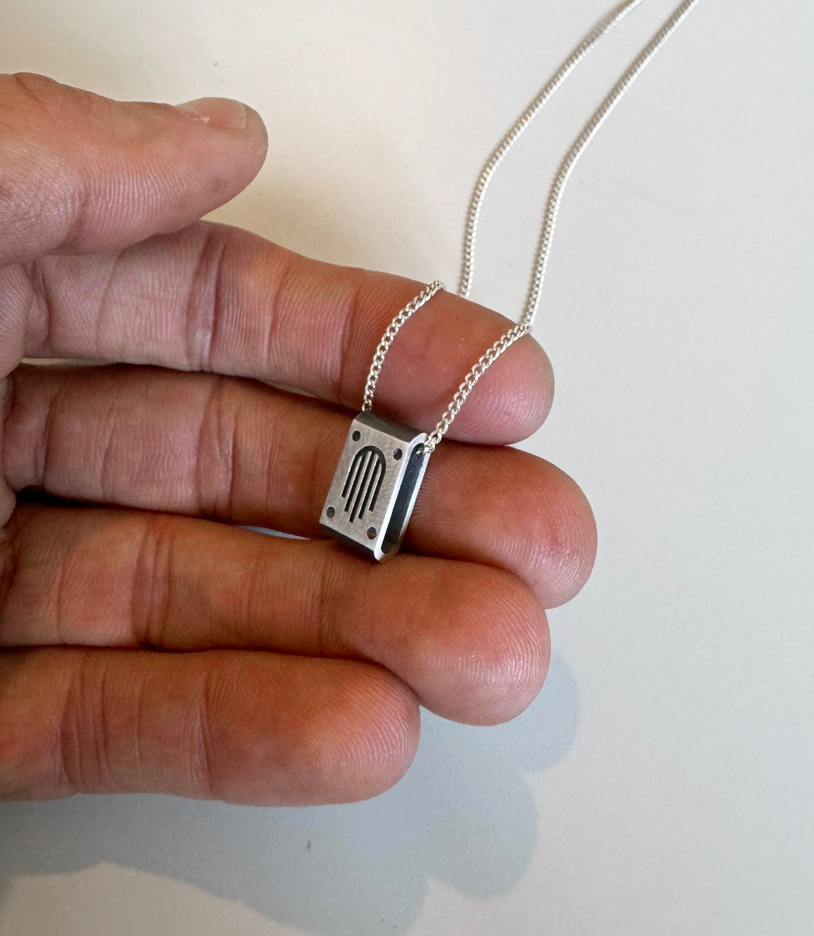 שרשרת חמסה חרוטה