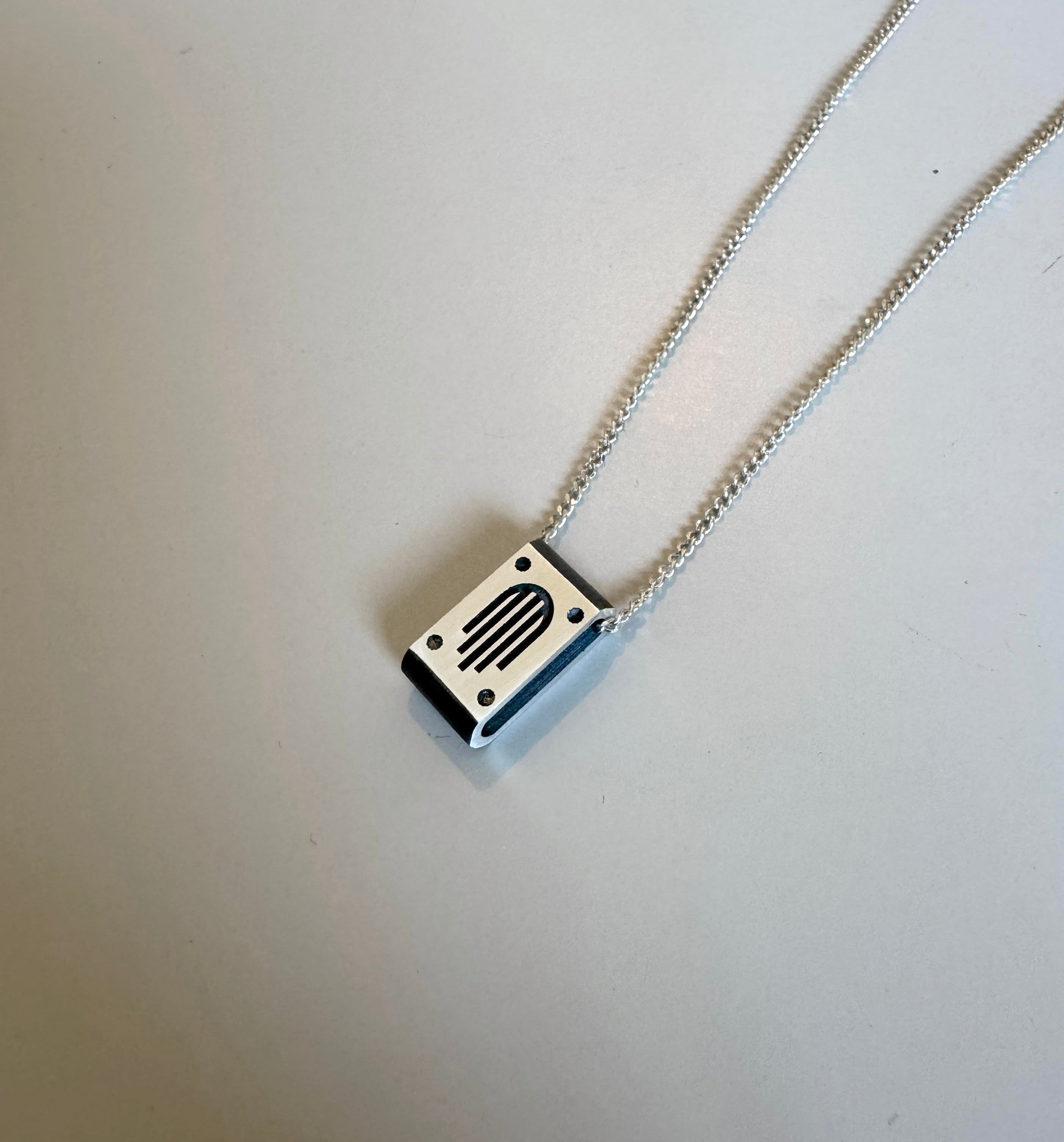 שרשרת חמסה חרוטה